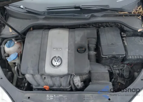 2009 Volkswagen Rabbit S z USA, uszkodzony, nr VIN WVWAA71K99W067751